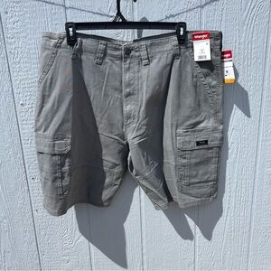 Wrangler Men's Light Gray Cargo Shorts with Utility Pockets